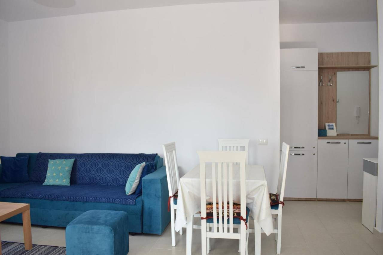 Sea View Apartment - 007 Vlore Bagian luar foto
