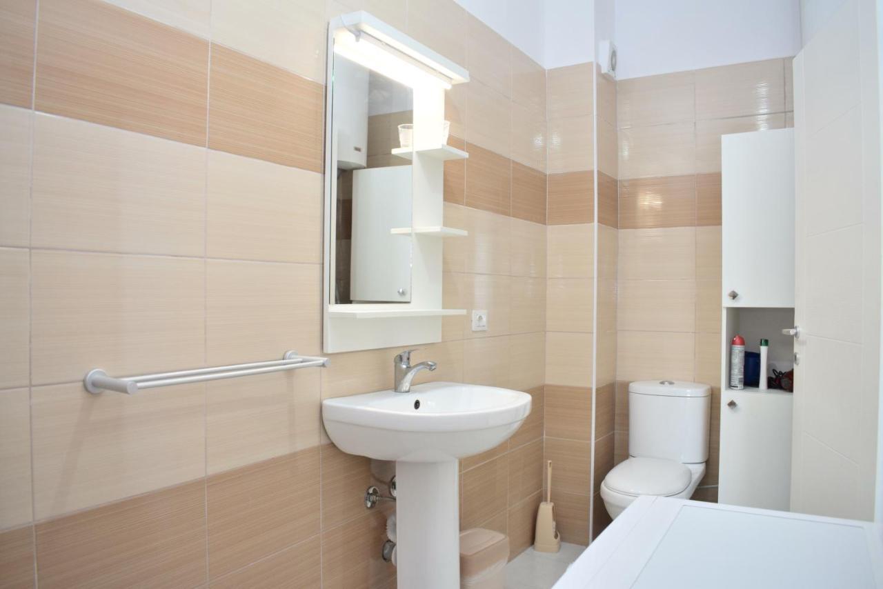 Sea View Apartment - 007 Vlore Bagian luar foto