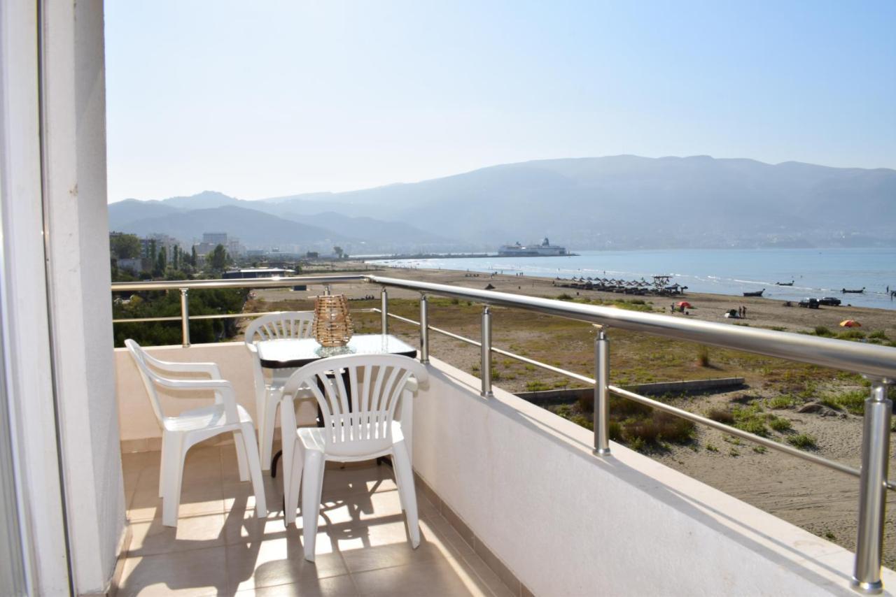 Sea View Apartment - 007 Vlore Bagian luar foto
