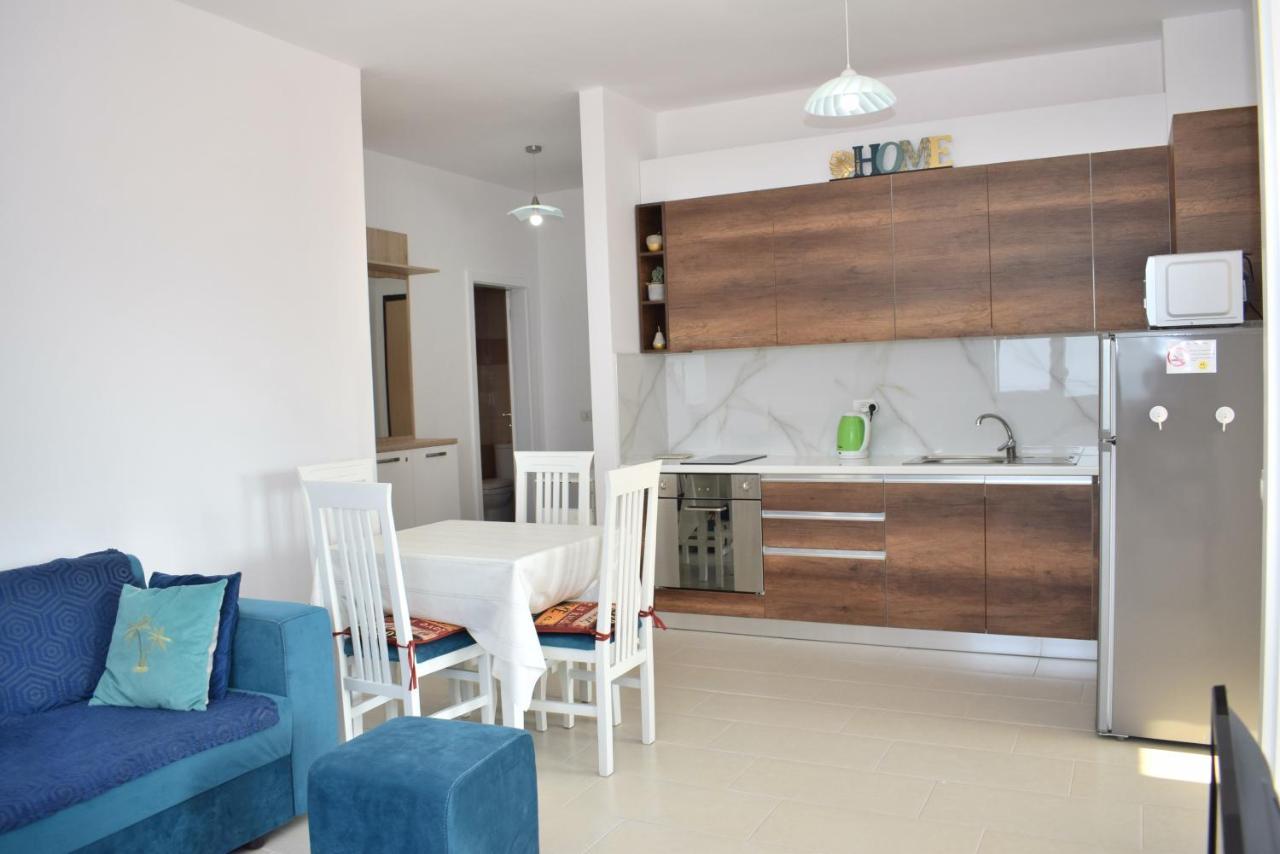 Sea View Apartment - 007 Vlore Bagian luar foto