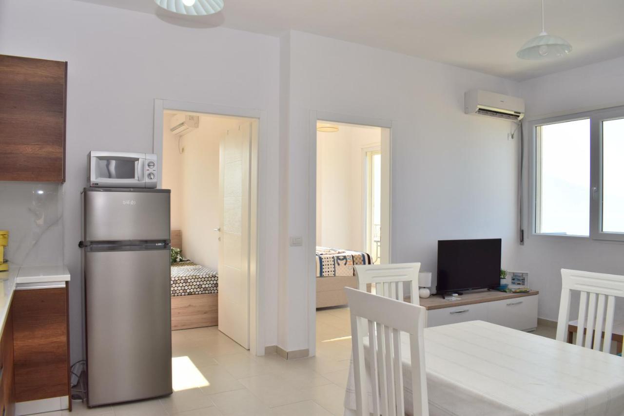 Sea View Apartment - 007 Vlore Bagian luar foto